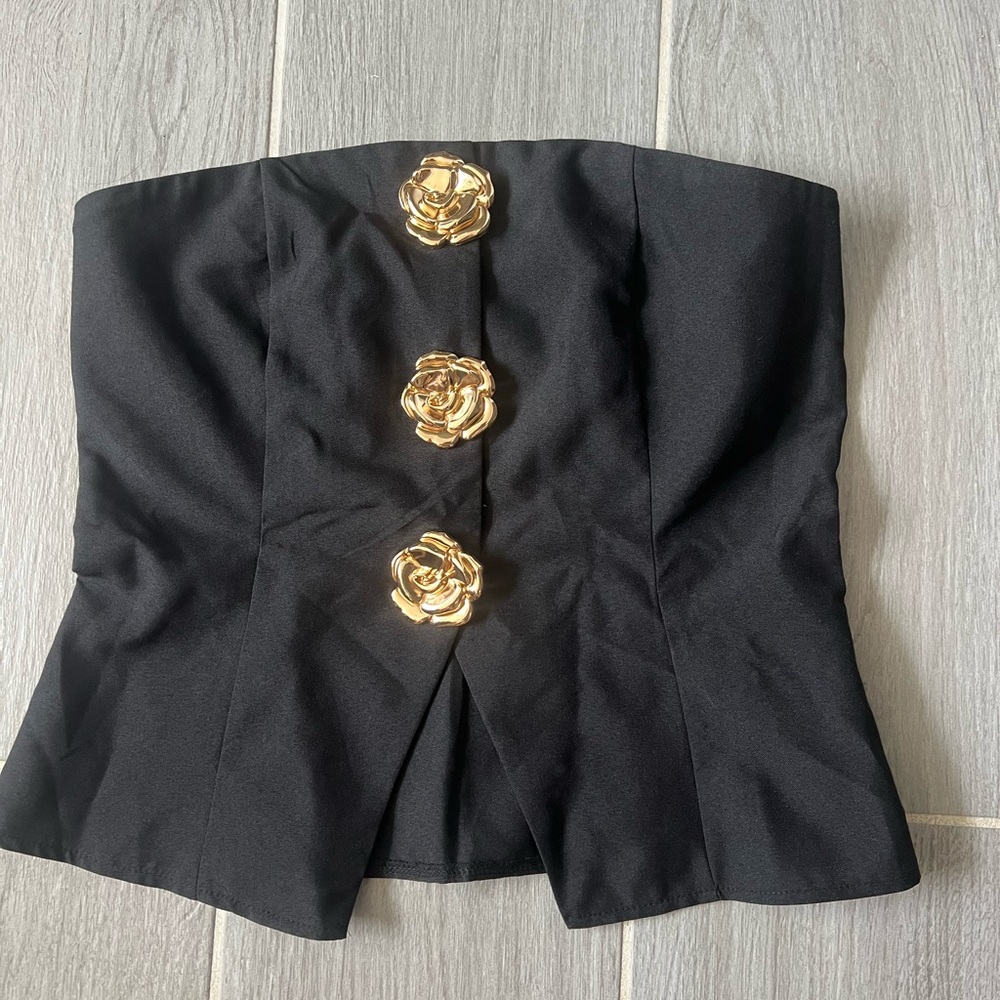 Peplum button top